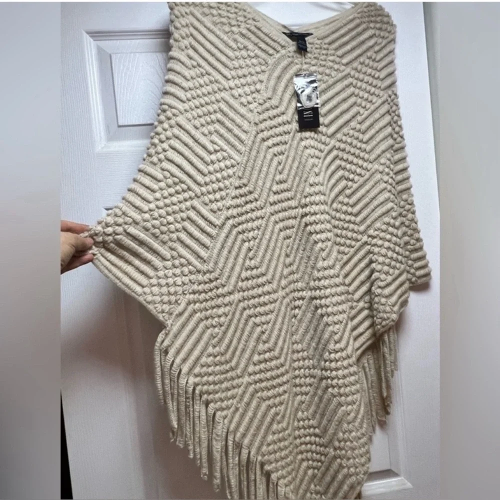 INC Int’l Concepts Cream Textured Knit Fringe Poncho Sweater - Cozy 0XL/1XL - Picture 3 of 5